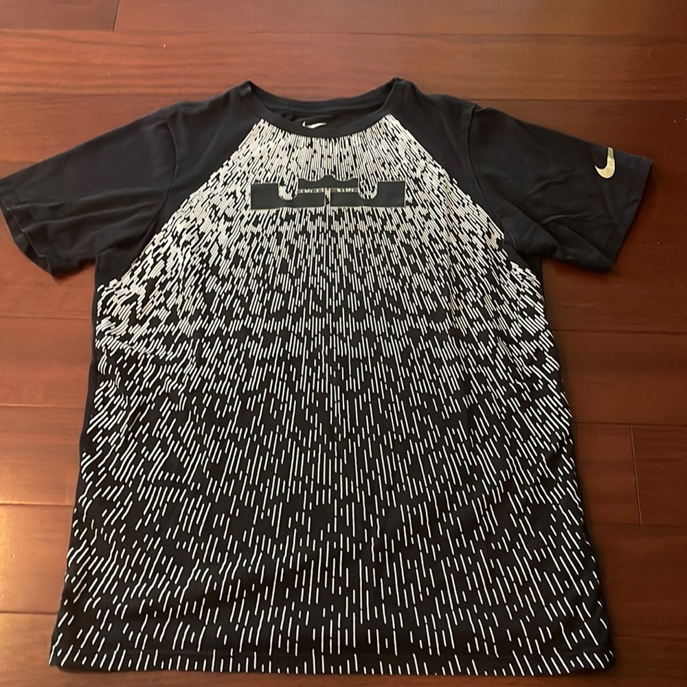 Boy’s Nike LeBron James t-shirt